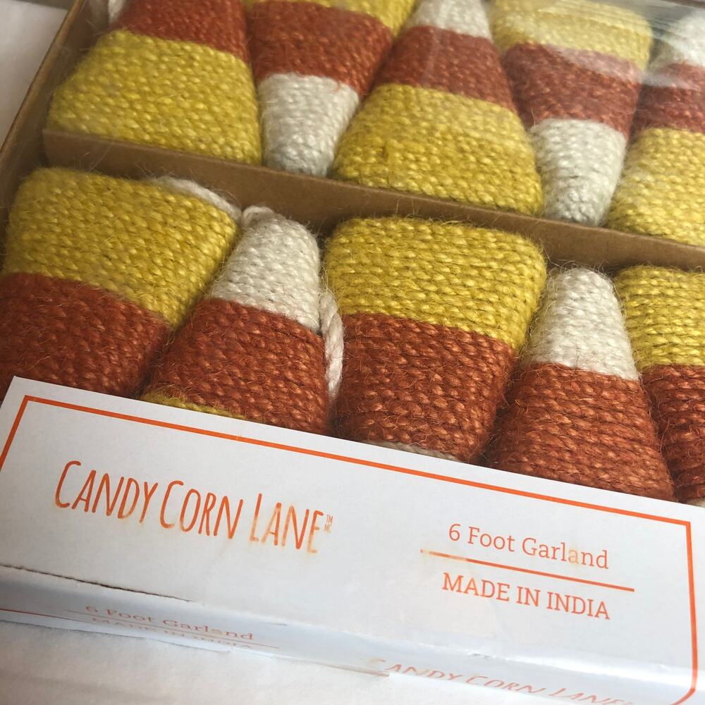 New Candy Cane Lane Candy Corn Themed 6 Foot Garland Room Decor Halloween - Picture 2 of 4